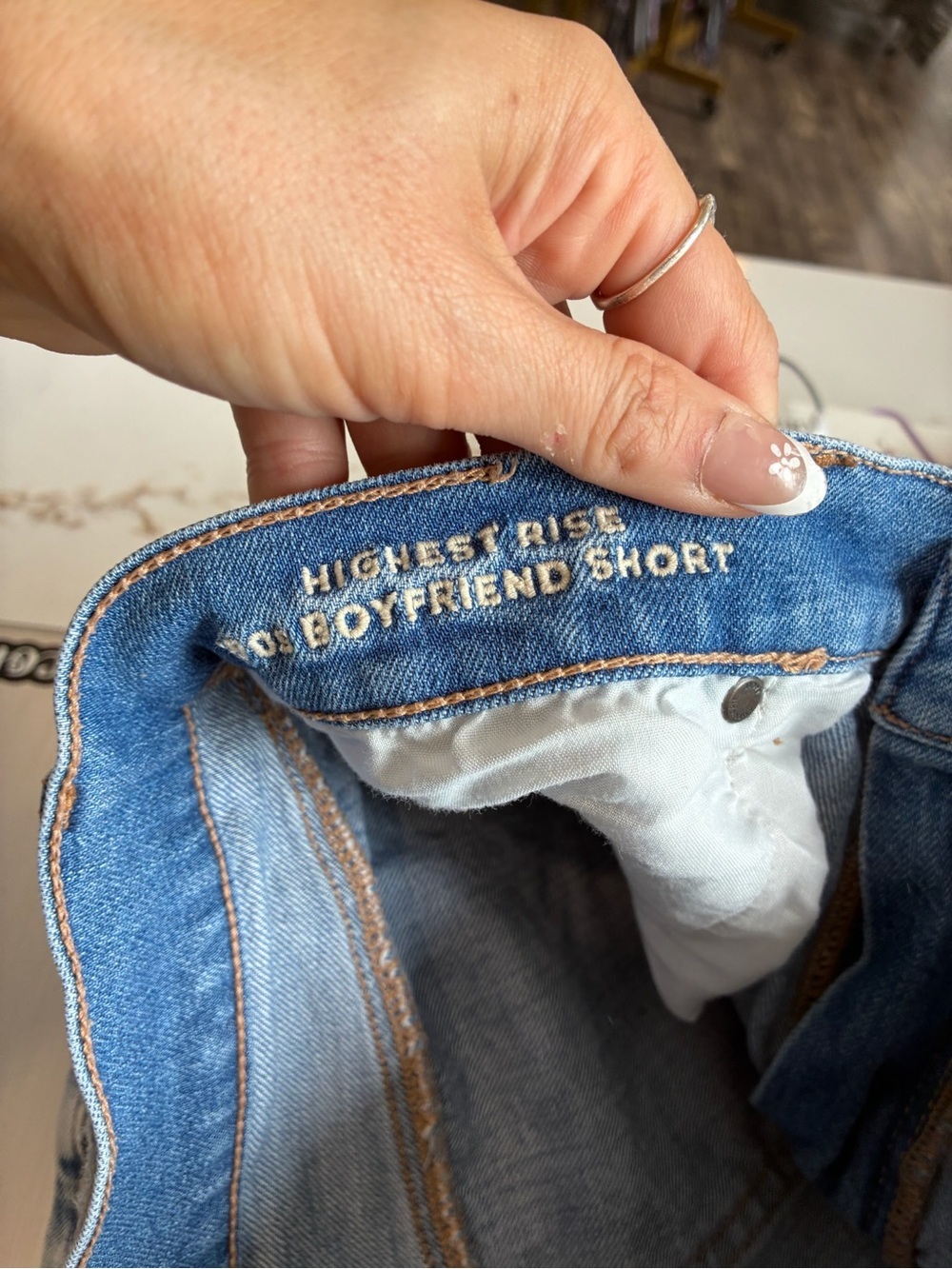 American Eagle Outfitters Distressed  Denim highest rise boyfriend shorts - Picture 3 of 4